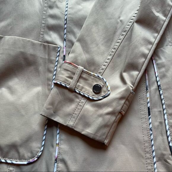 Guess Jacket XS Tan with pink and grey trim lined Snap and belt closure NWOT - Picture 11 of 12